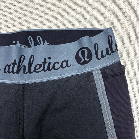 lululemon athletica Navy Blue Leggings, size 6 - Picture 6 of 11